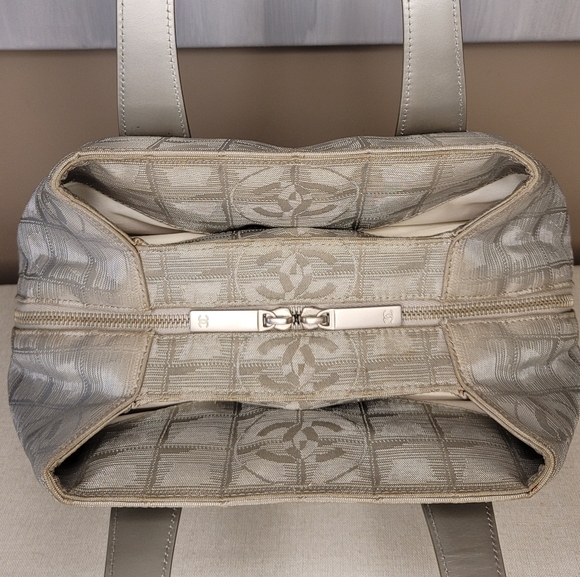 Chanel Metallic Gray Line Handbag With Certificate Of Authenticity - Picture 6 of 16